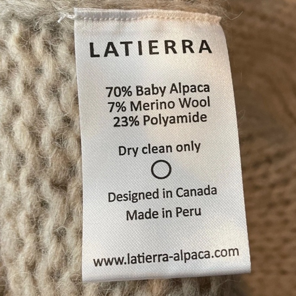Latierra Women's Nube Vest in Oatmeal Alpaca Blend One Size - Picture 9 of 9